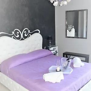 A Due Passi Dal Mare Bed & Breakfast